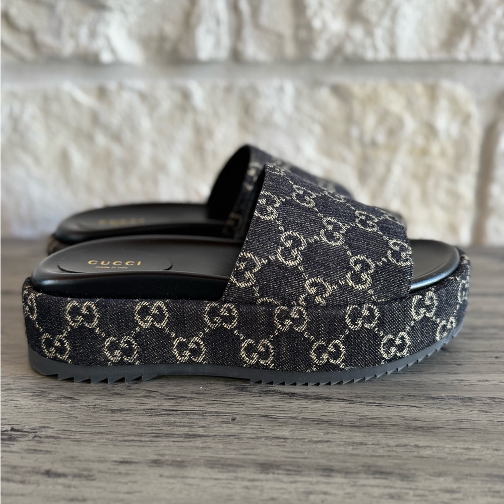 Gucci GG Jacquard Black Denim Platform Slides (38) full enclosure - Picture 3 of 15